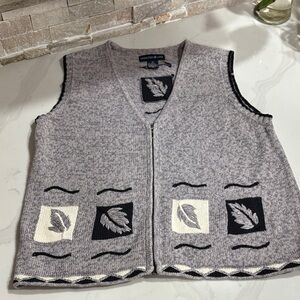 Mountain Lake Black and Gray Leaf Pattern V-Neck Sweater Vest